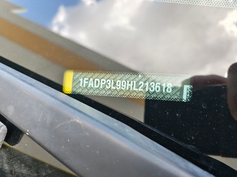 Used 2017 Ford Focus ST FWD image 27