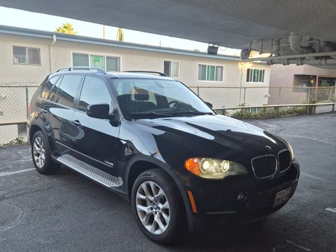 Used 2011 BMW X5 xDrive35i AWD/4WD image 2