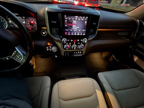 Used 2019 RAM 1500 Laramie image 6