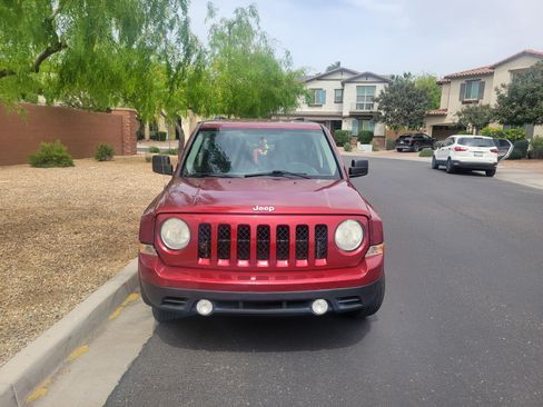 Used 2013 Jeep Patriot Sport image 1