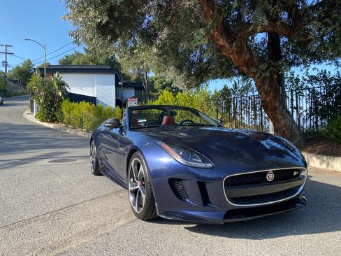 Used 2016 Jaguar F-TYPE R image 18