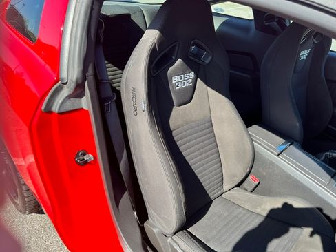 Used 2012 Ford Mustang Boss 302 w/ Boss 302 Accessory Pkg RWD image 8