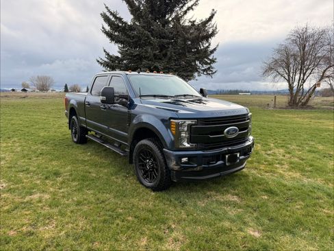 Used 2019 Ford F250 Lariat image 1