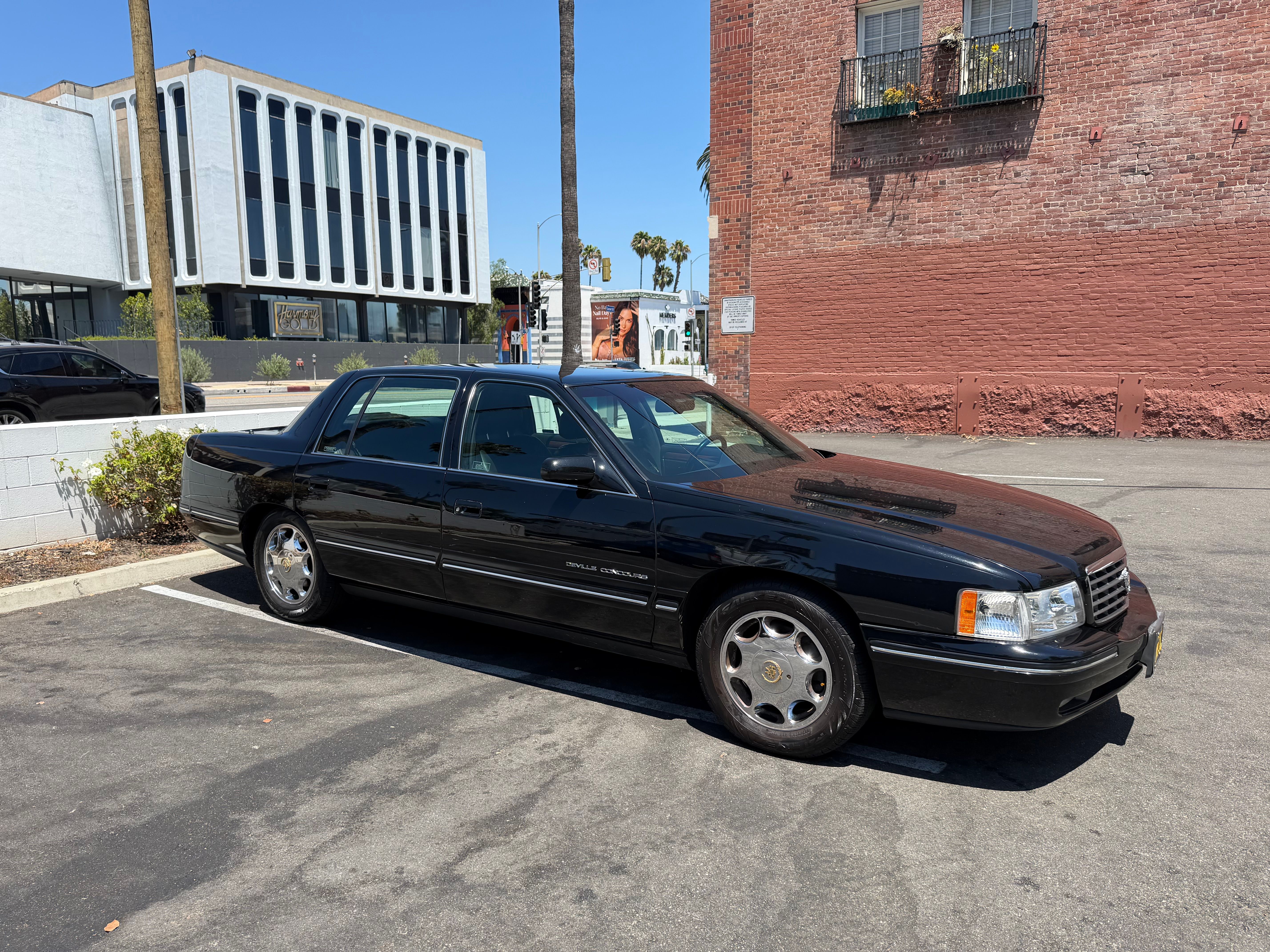 Used 1997 Cadillac De Ville Concours w/ Safety/Security Pkg FWD image 14