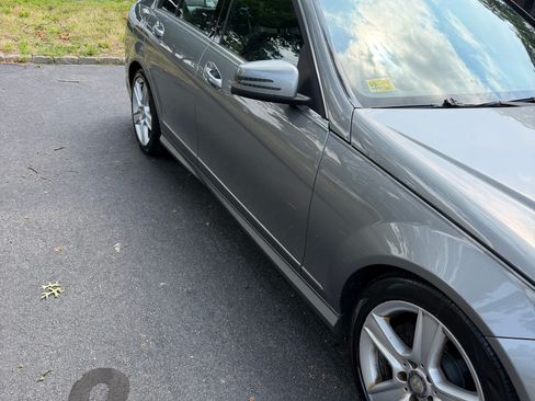 Used 2011 Mercedes-Benz C 300 4MATIC Sedan image 5