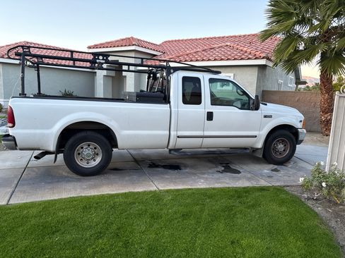Used 2000 Ford F250 2WD SuperCab Super Duty image 3