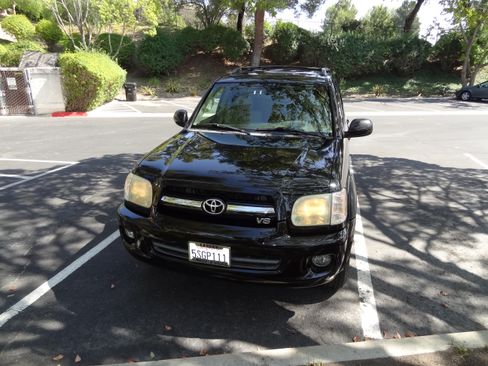 Used 2006 Toyota Sequoia Limited image 2