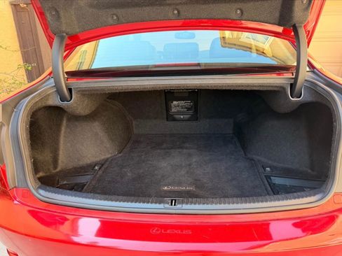 Used 2011 Lexus IS 250 w/ Premium Pkg Value Edition RWD image 6