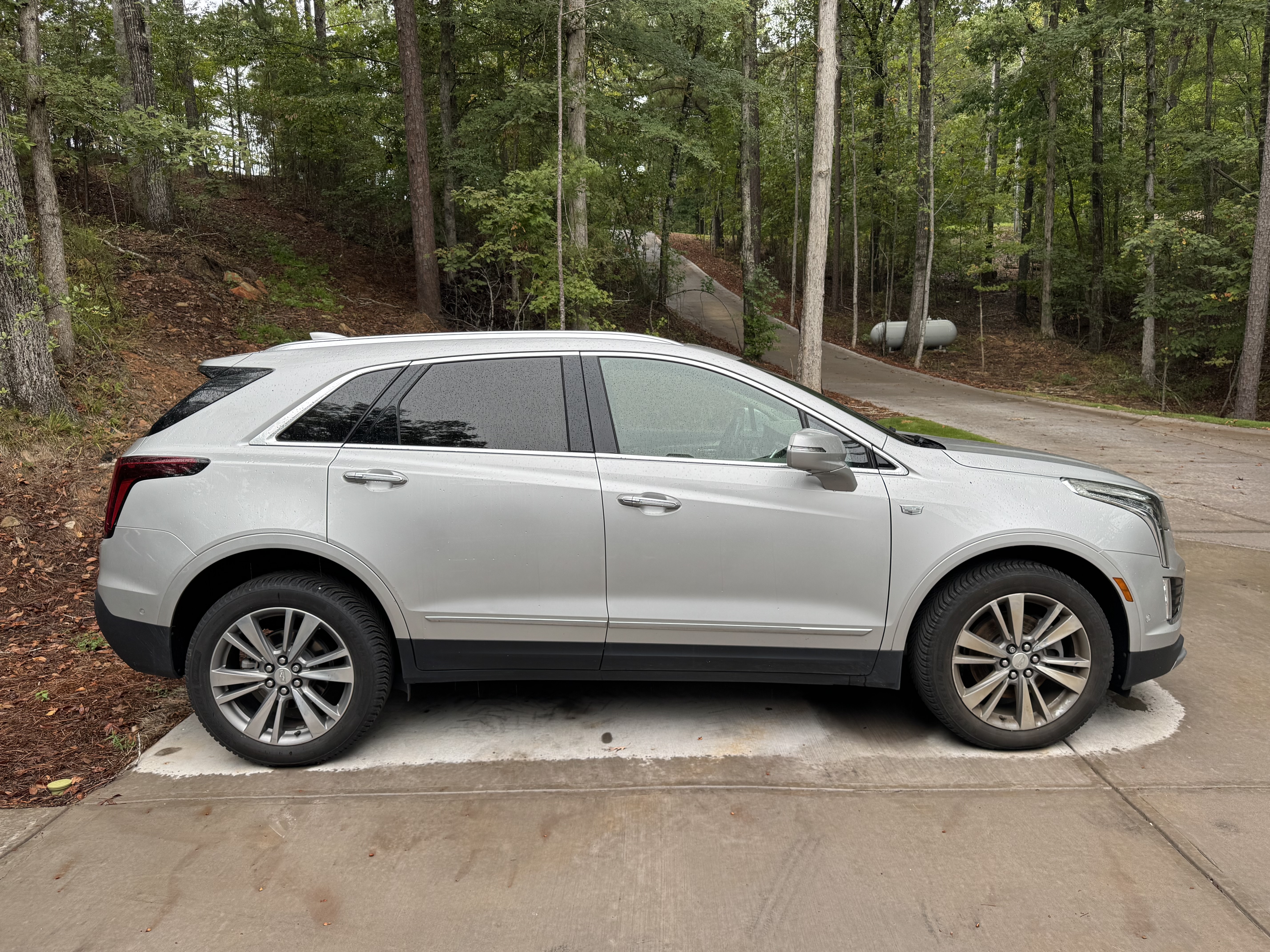Used 2020 Cadillac XT5 Premium Luxury FWD image 1