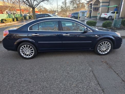 Used 2008 Saturn Aura XR w/ Premium Trim Package image 4