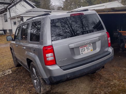Used 2015 Jeep Patriot High Altitude image 4