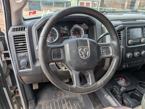 Used 2014 RAM 2500 Tradesman w/ Chrome Appearance Group image 9