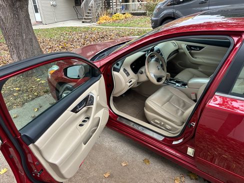 Used 2013 Nissan Altima 2.5 SL w/ Technology Pkg image 15