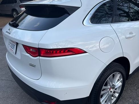 Used 2017 Jaguar F-PACE Prestige image 6