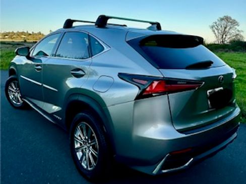 Used 2019 Lexus NX 300h AWD w/ Comfort Package image 10