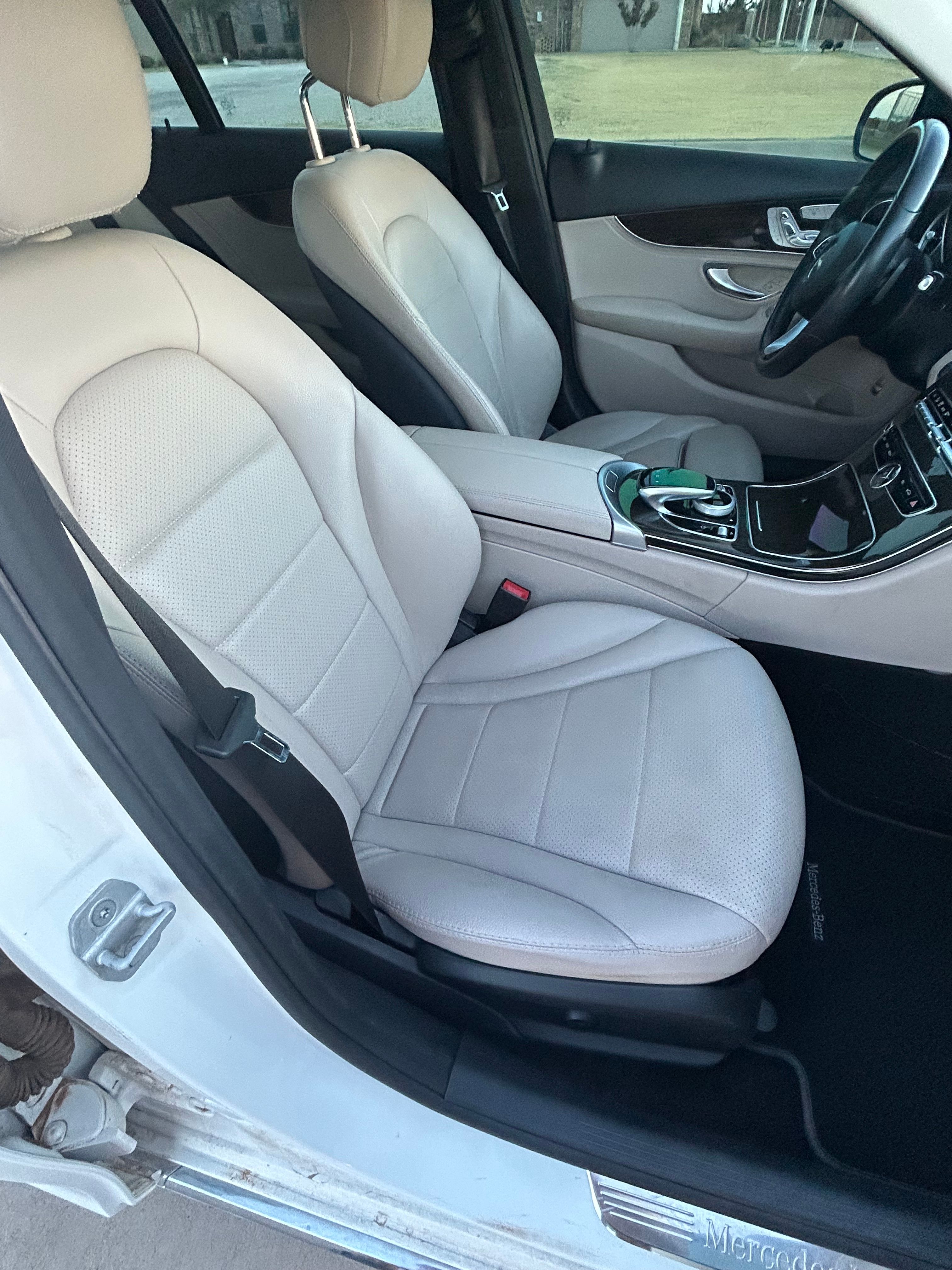 Used 2016 Mercedes-Benz C 300 Sedan w/ Premium 1 Package image 10