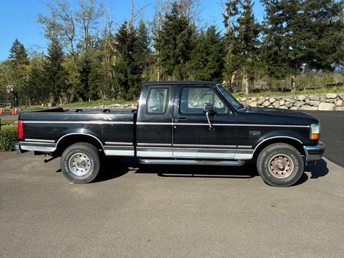 Used 1994 Ford F150 XL AWD/4WD image 6