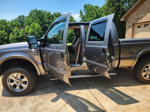 Used 2010 Ford F250 XLT AWD/4WD image 23