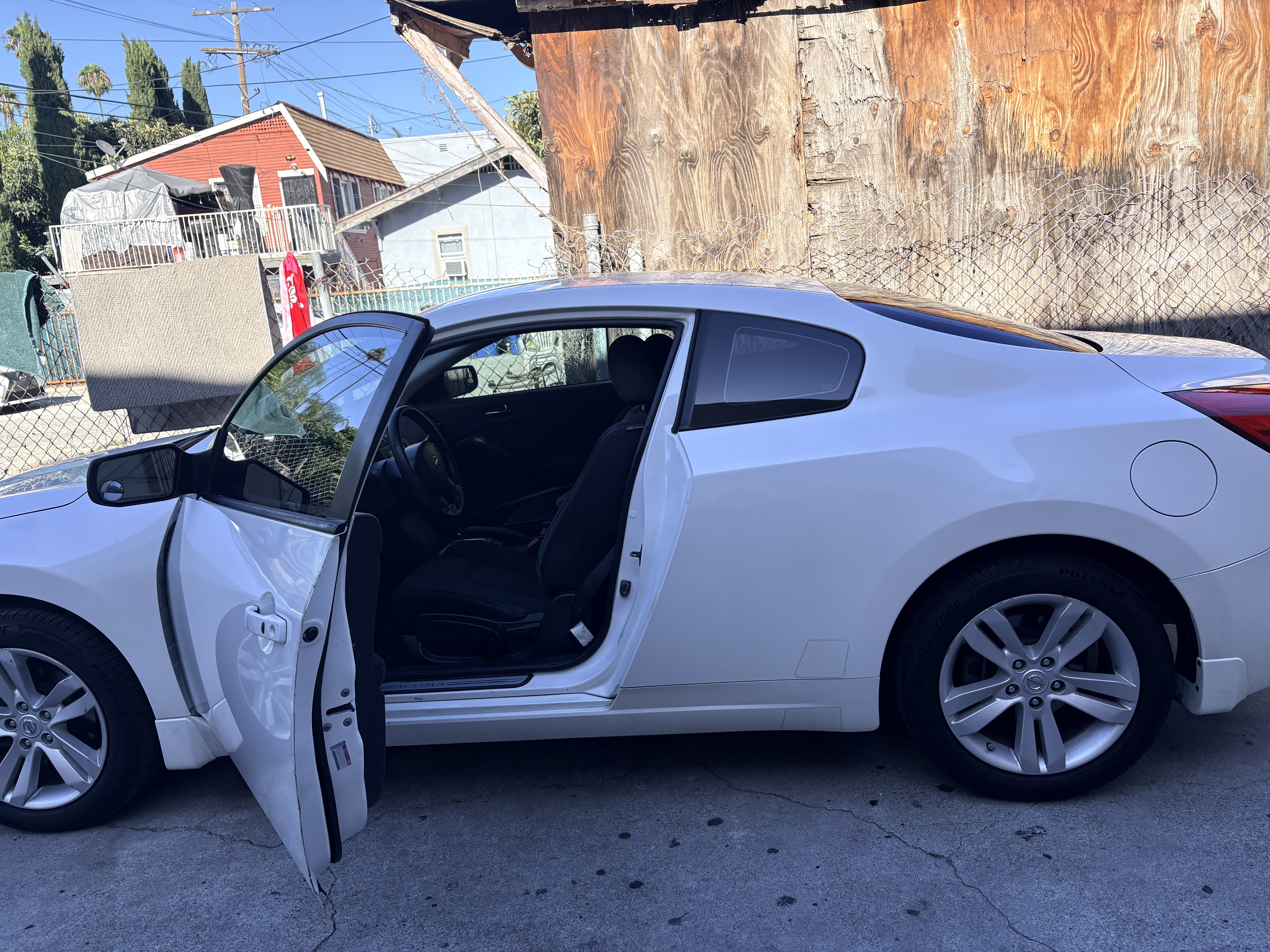 Used 2010 Nissan Altima 2.5 S FWD image 14
