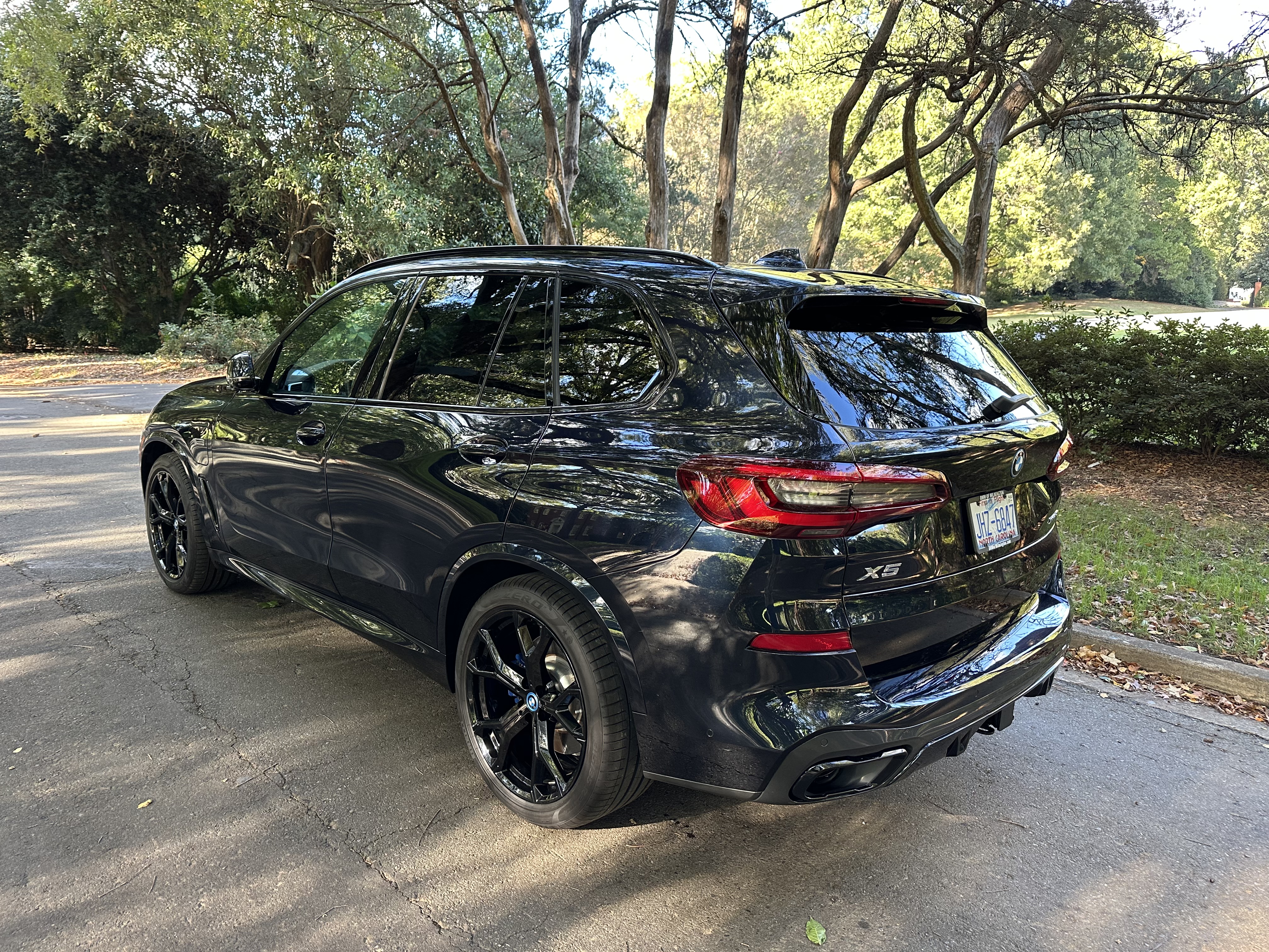Used 2022 BMW X5 xDrive45e w/ M Sport Package AWD/4WD image 17