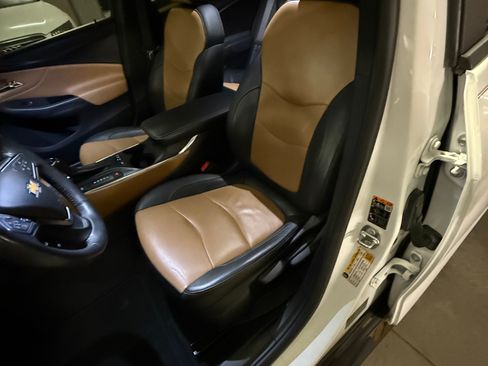 Used 2018 Chevrolet Volt Premier w/ Driver Confidence Package image 15