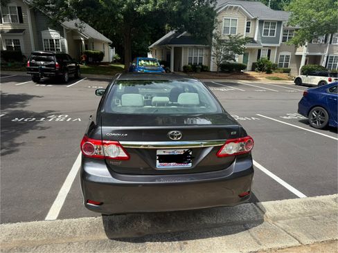 Used 2013 Toyota Corolla LE FWD image 4