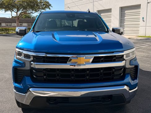 Used 2023 Chevrolet Silverado 1500 LT w/ Safety Package image 6