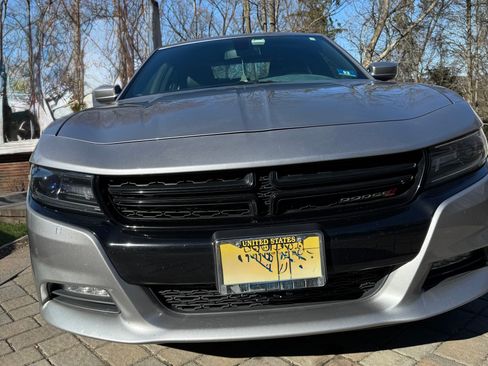 Used 2018 Dodge Charger GT AWD/4WD image 2