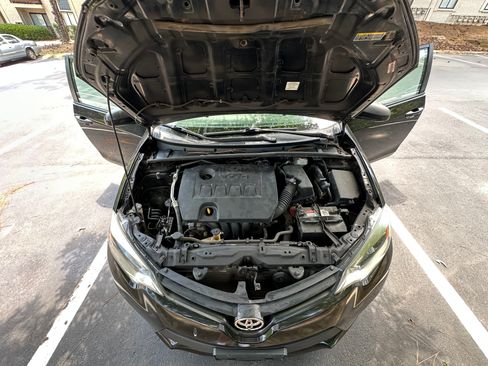Used 2014 Toyota Corolla LE FWD image 18