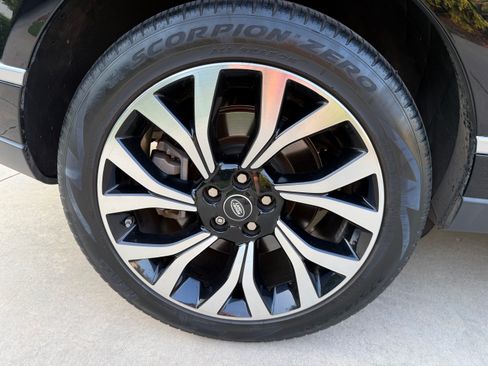 Used 2020 Land Rover Range Rover HSE AWD/4WD image 23