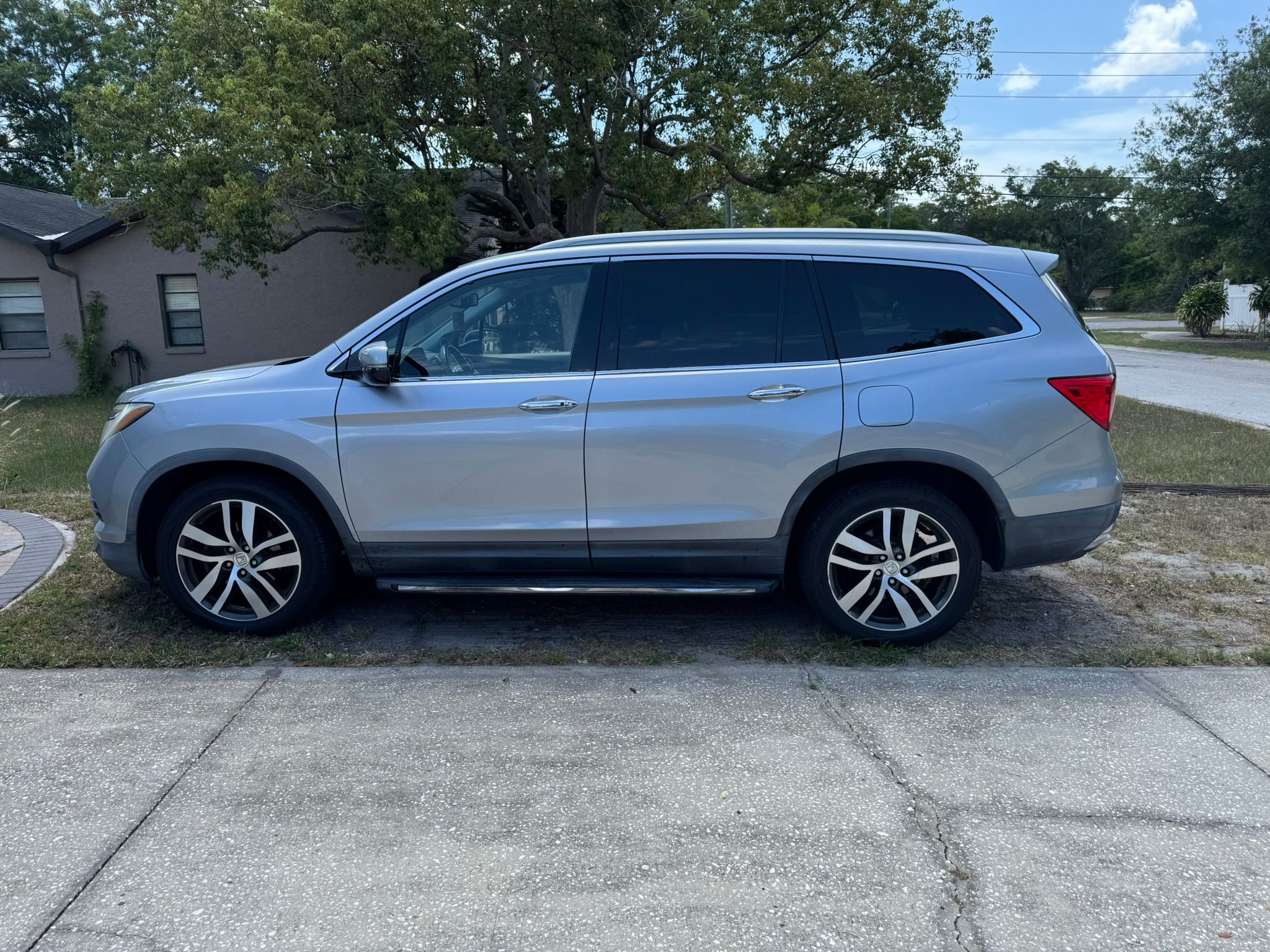 Used 2016 Honda Pilot Touring image 23