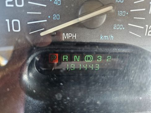 Used 2002 Buick Century Custom w/ Special Edition Pkg image 9