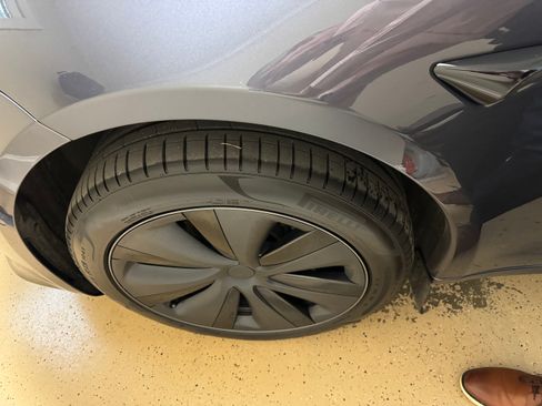 Used 2021 Tesla Model S Plaid image 21