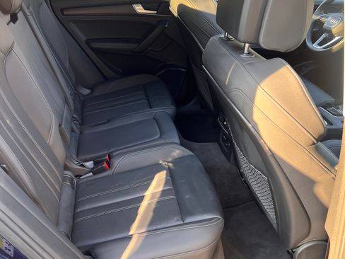 Used 2021 Audi Q5 Prestige w/ Prestige Package image 13