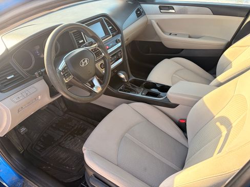 Used 2018 Hyundai Sonata SE w/ Cargo Package image 6