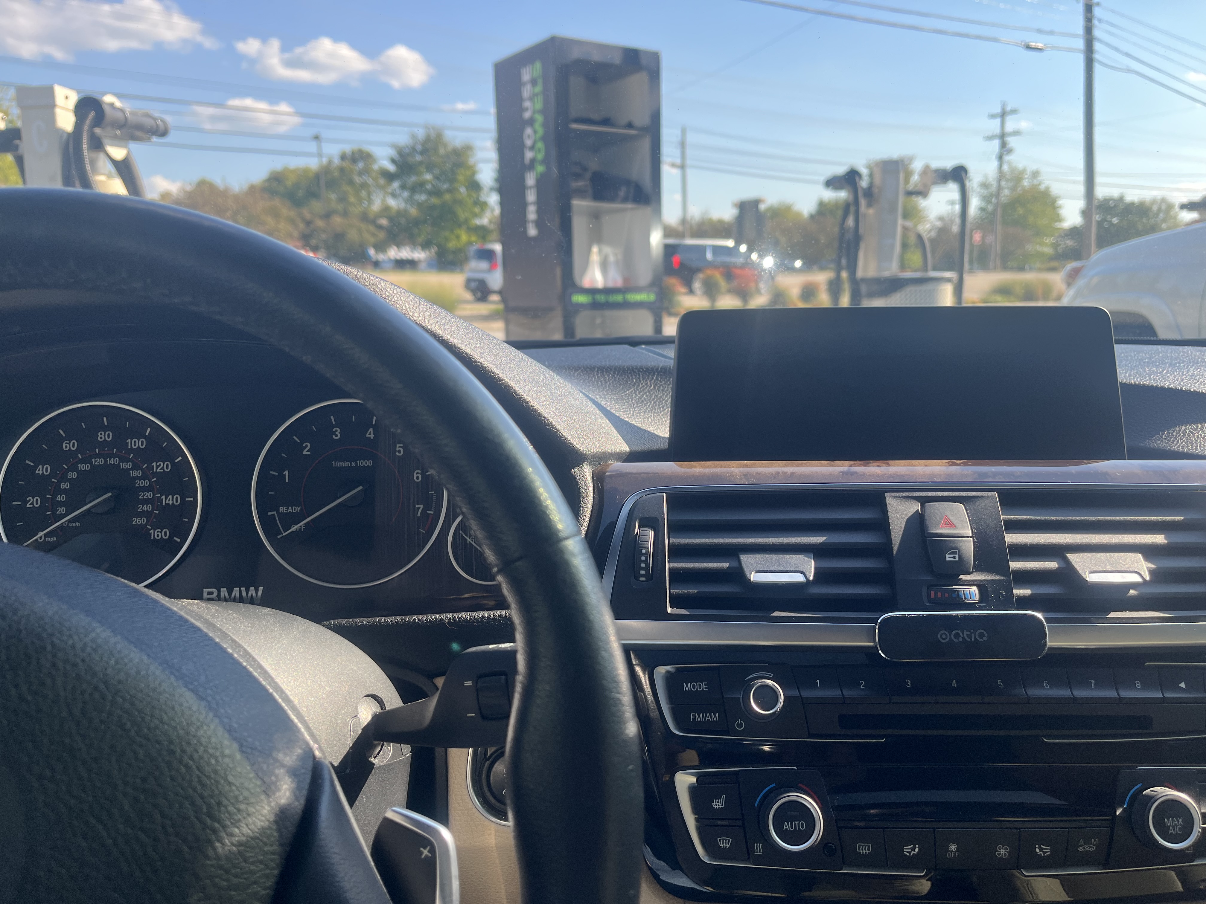 Used 2016 BMW 328i Sedan RWD image 1