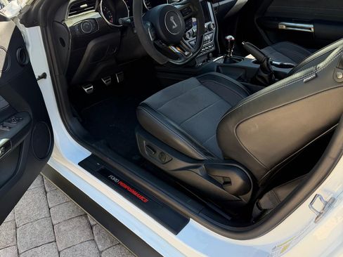 Used 2020 Ford Mustang Shelby GT350 w/ Technology Package image 10