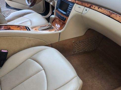 Used 2008 Mercedes-Benz E 320 BlueTEC Sedan image 10