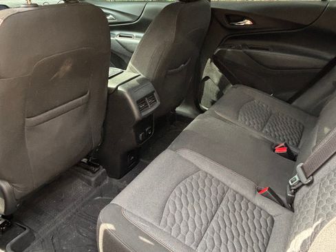 Used 2018 Chevrolet Equinox LT image 21