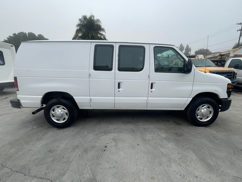 Used 2010 Ford E-250 and Econoline 250 image 4