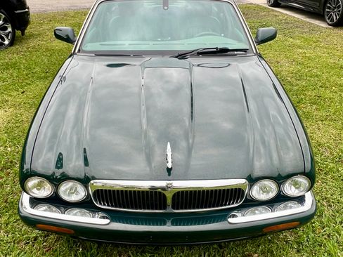 Used 2001 Jaguar XJ8 RWD image 10
