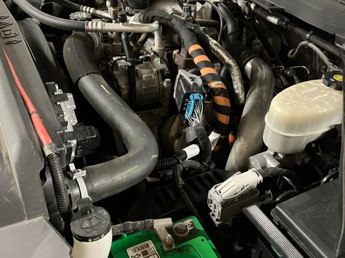 Used 2015 Chevrolet Silverado 2500 High Country w/ Duramax Plus Package image 12