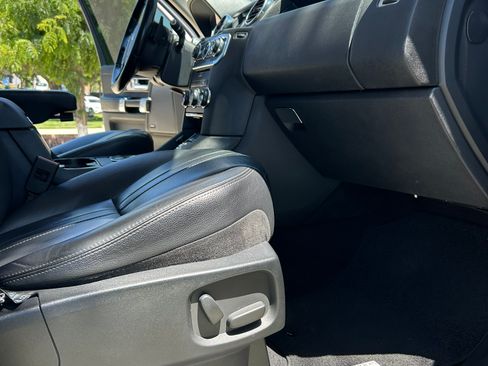 Used 2015 Land Rover LR4 HSE AWD/4WD image 12