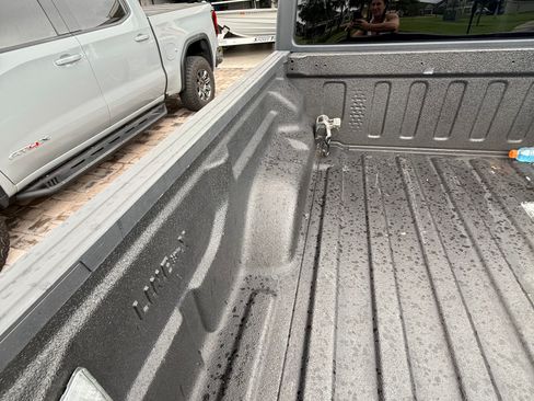 Used 2022 Jeep Gladiator Rubicon AWD/4WD image 5