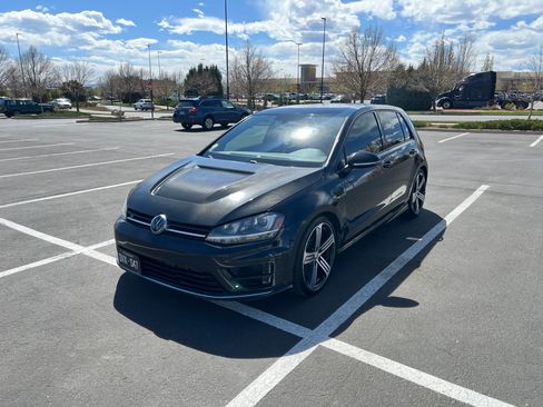 Used 2015 Volkswagen Golf R 4-Door image 2