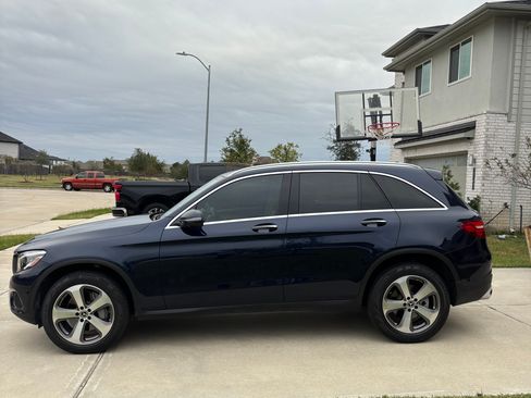 Used 2019 Mercedes-Benz GLC 300 image 5