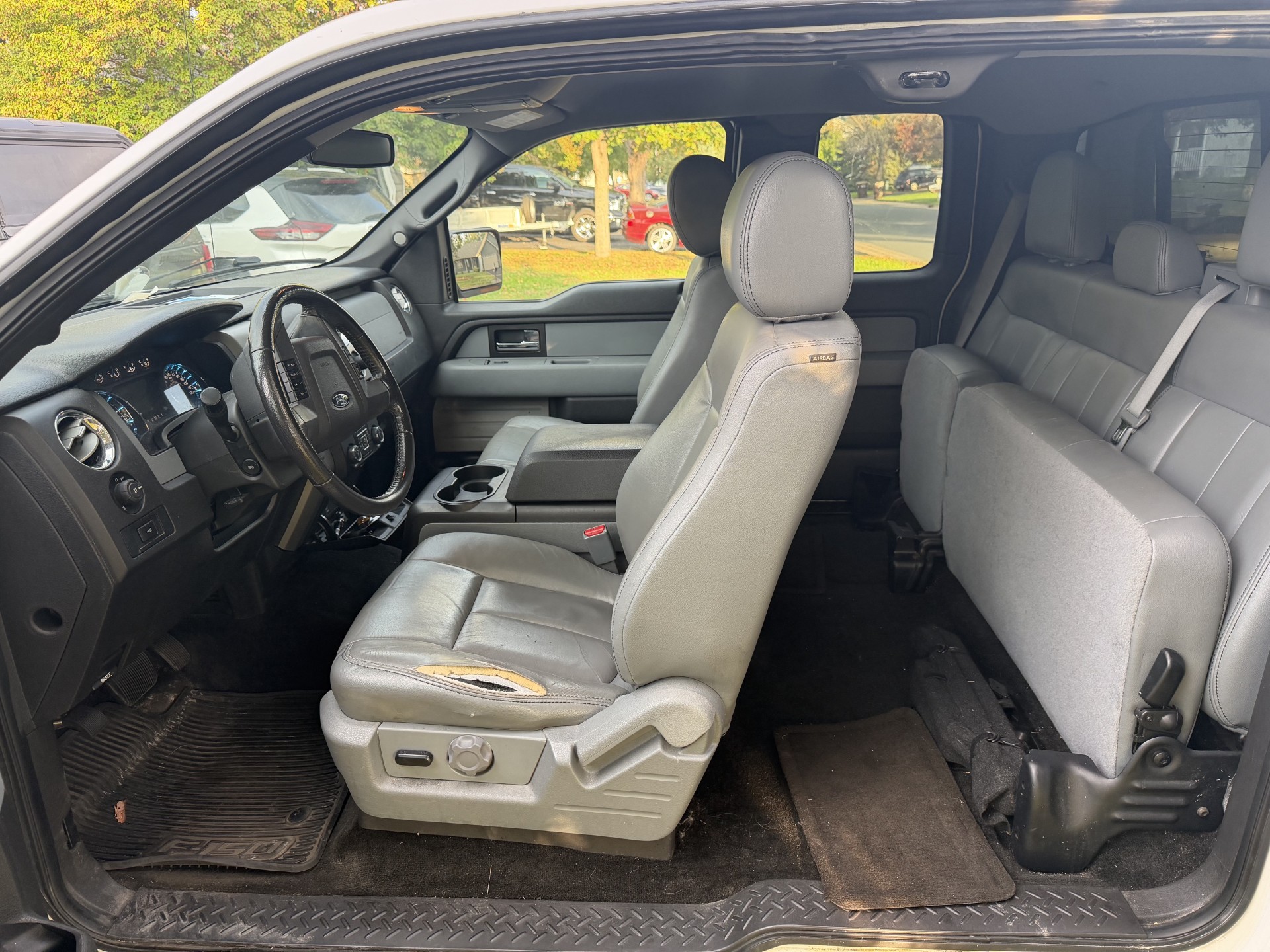Used 2014 Ford F150 XLT w/ Equipment Group 302A Luxury AWD/4WD image 8