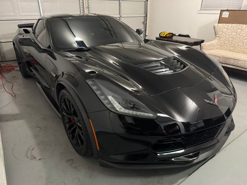 Used 2018 Chevrolet Corvette Z06 RWD image 5