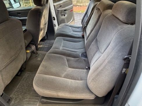 Used 2005 Chevrolet Silverado 2500 LS w/ Heavy-Duty Power Package image 22