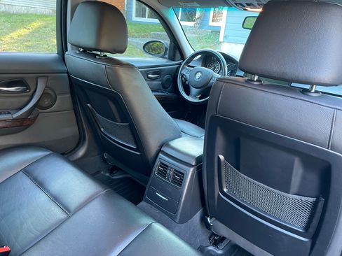 Used 2006 BMW 330i Sedan image 13